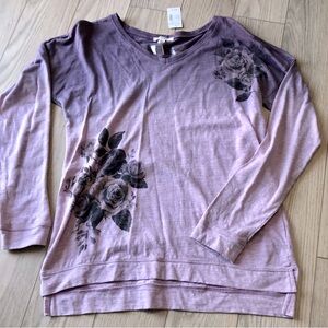 Long sleeve tee